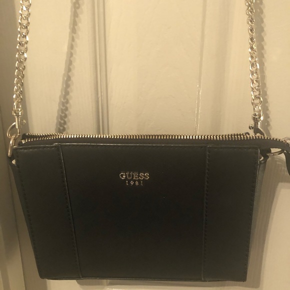 Guess Crossbody Purse - Picture 2 of 4